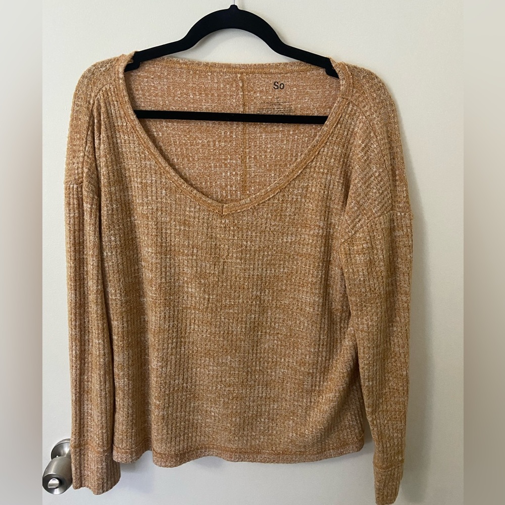 Junior’s SO Long Sleeve V-Neck T-shirt